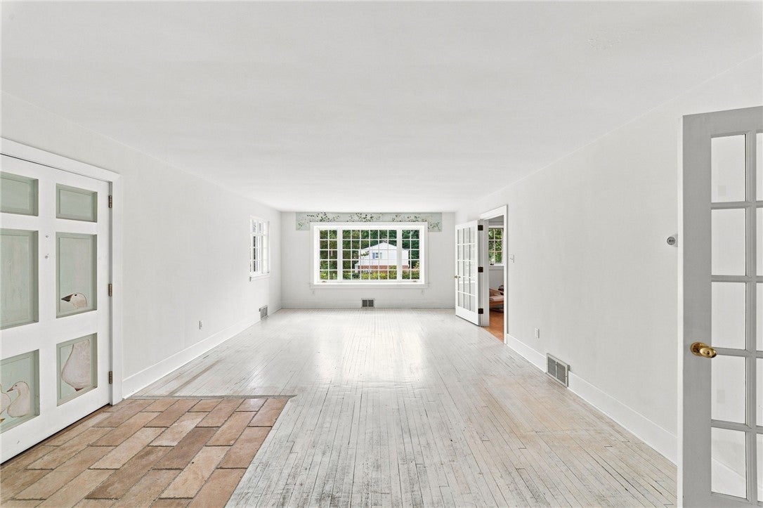 2359 James Drive