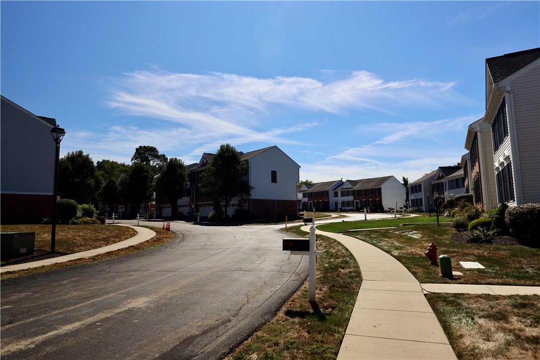 Coraopolis, Pennsylvania 15108, United States, 3 Bedrooms Bedrooms, ,3 BathroomsBathrooms,Residential,Active,201628