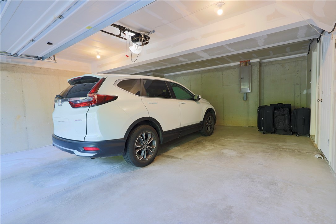 Coraopolis, Pennsylvania 15108, United States, 3 Bedrooms Bedrooms, ,3 BathroomsBathrooms,Residential,Active,201628