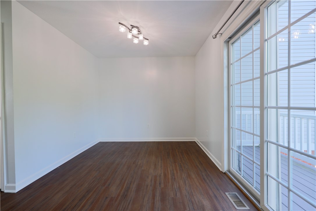 Coraopolis, Pennsylvania 15108, United States, 3 Bedrooms Bedrooms, ,3 BathroomsBathrooms,Residential,Active,201628