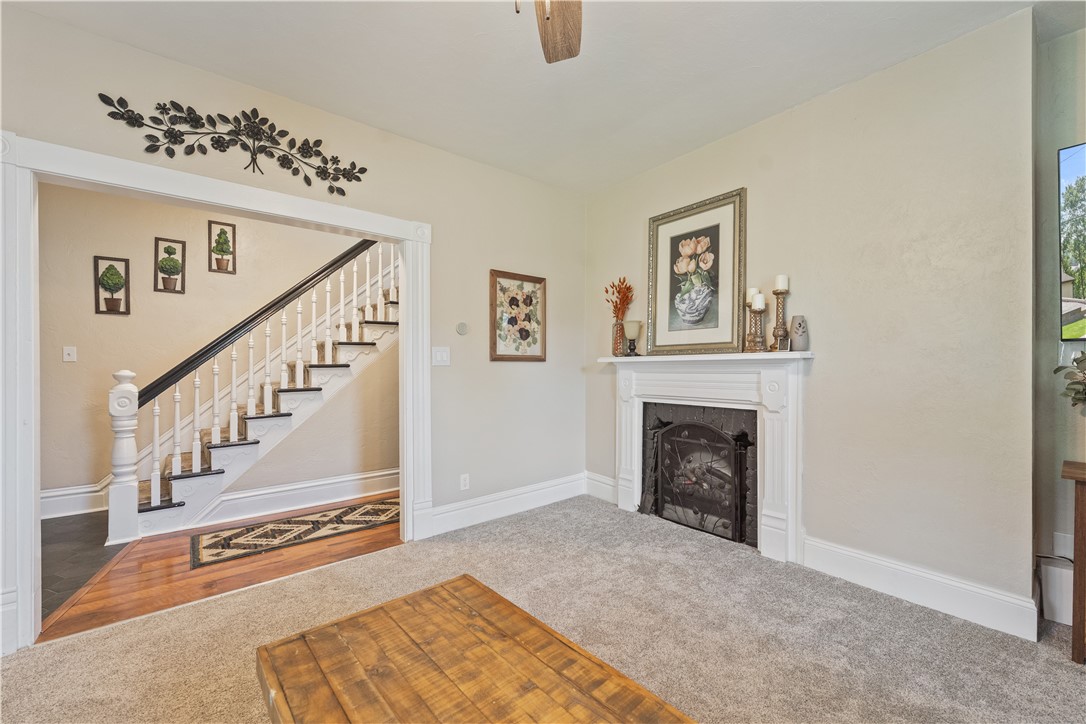 Oakdale, Pennsylvania 15071, United States, 2 Bedrooms Bedrooms, ,2 BathroomsBathrooms,Residential,Contingent,146683