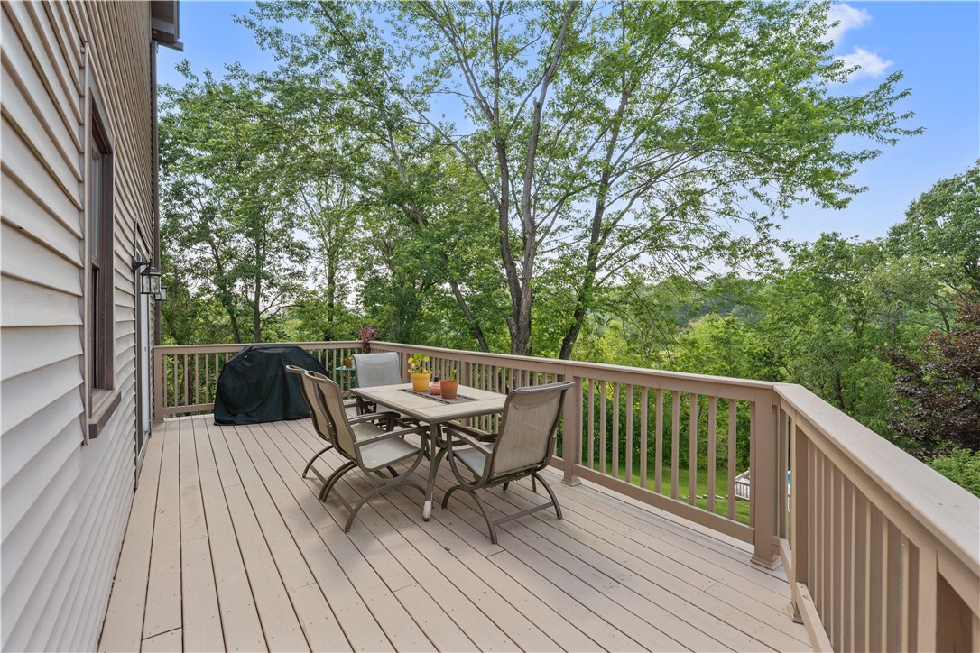 Oakdale, Pennsylvania 15071, United States, 2 Bedrooms Bedrooms, ,2 BathroomsBathrooms,Residential,Contingent,146683