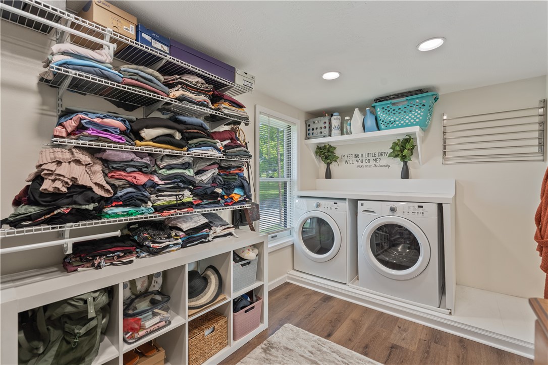 Oakdale, Pennsylvania 15071, United States, 2 Bedrooms Bedrooms, ,2 BathroomsBathrooms,Residential,Contingent,146683