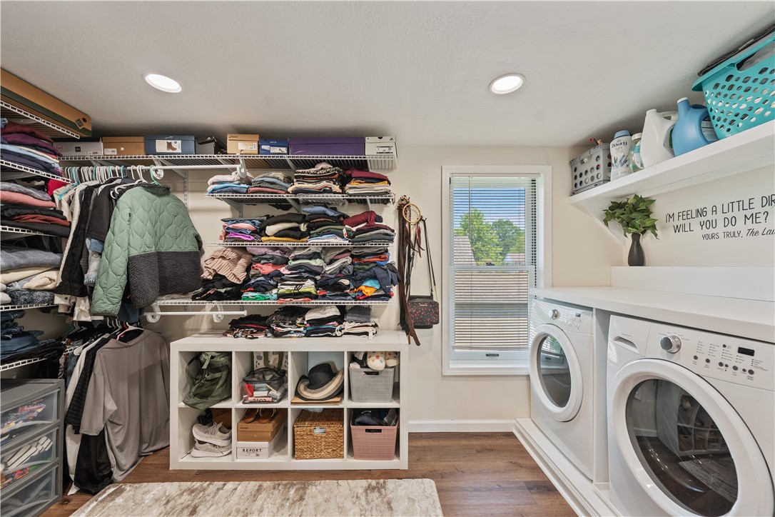 Oakdale, Pennsylvania 15071, United States, 2 Bedrooms Bedrooms, ,2 BathroomsBathrooms,Residential,Contingent,146683