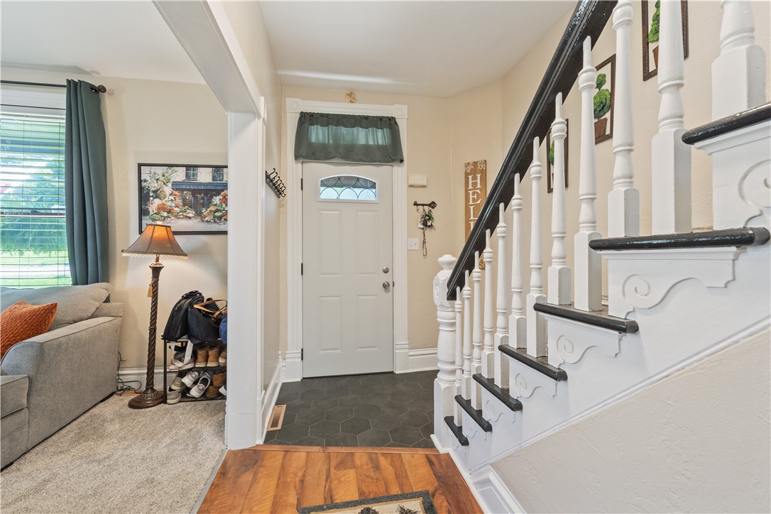 Oakdale, Pennsylvania 15071, United States, 2 Bedrooms Bedrooms, ,2 BathroomsBathrooms,Residential,Contingent,146683