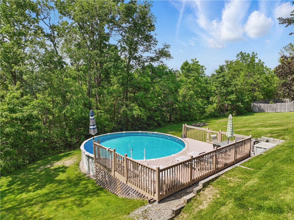 Oakdale, Pennsylvania 15071, United States, 2 Bedrooms Bedrooms, ,2 BathroomsBathrooms,Residential,Contingent,146683