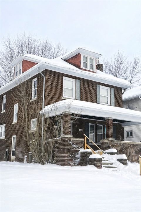 Photo of 605 Spruce Ave, Sharon, PA 16146 (MLS # 1739781)