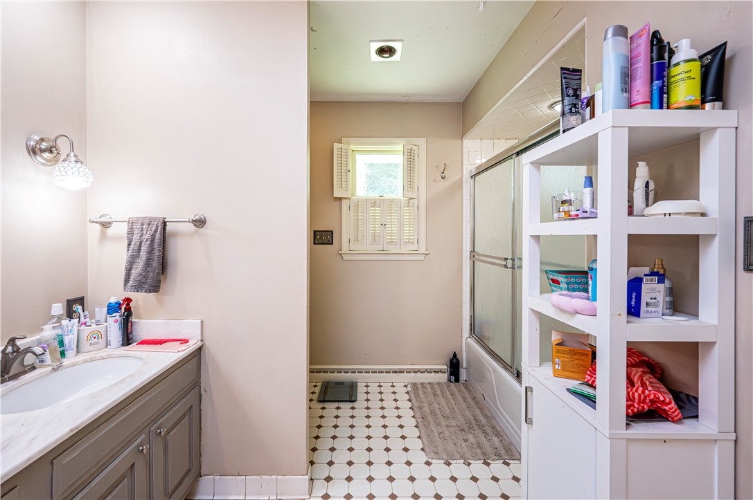 City Of Greensburg, Pennsylvania 15601, United States, 4 Bedrooms Bedrooms, ,3 BathroomsBathrooms,Residential,Active,161029