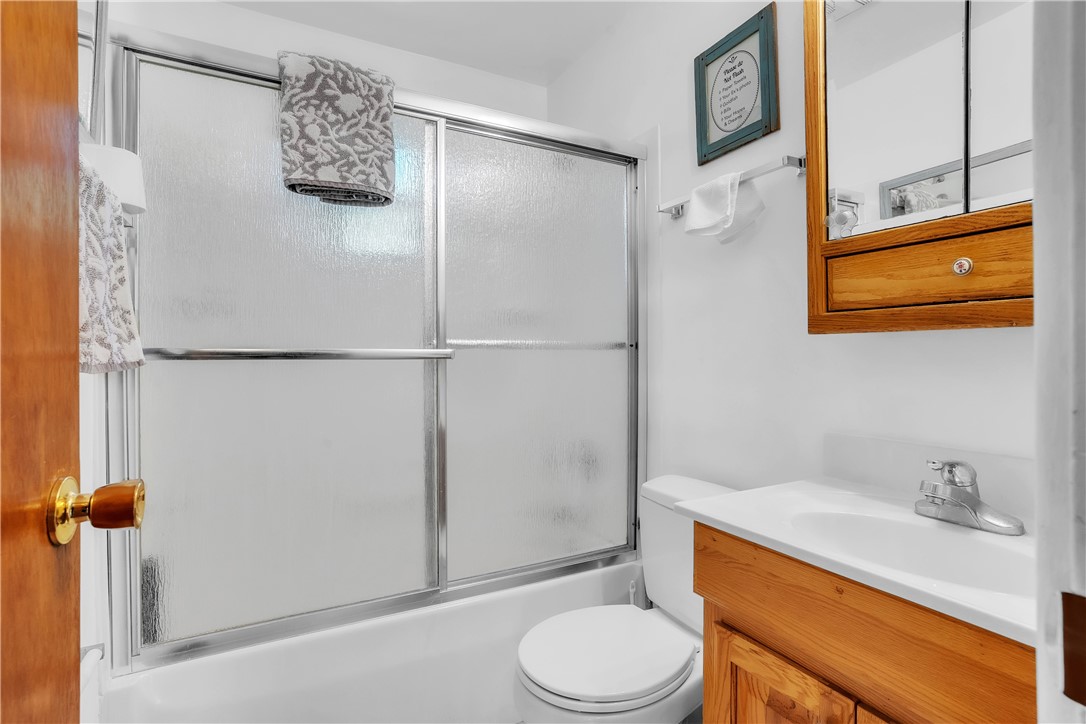 Banksville/Westwood, Pennsylvania 15216, United States, 3 Bedrooms Bedrooms, ,2 BathroomsBathrooms,Residential,Contingent,223938