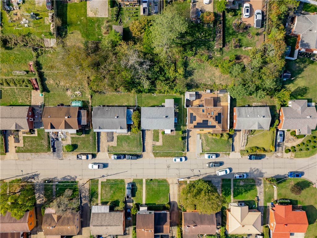 Banksville/Westwood, Pennsylvania 15216, United States, 3 Bedrooms Bedrooms, ,2 BathroomsBathrooms,Residential,Contingent,223938