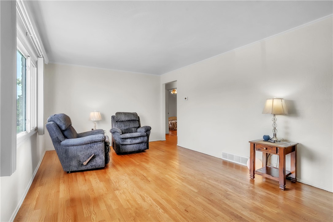 Banksville/Westwood, Pennsylvania 15216, United States, 3 Bedrooms Bedrooms, ,2 BathroomsBathrooms,Residential,Contingent,223938