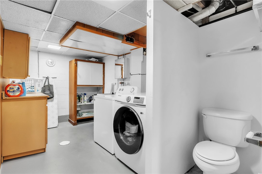 Banksville/Westwood, Pennsylvania 15216, United States, 3 Bedrooms Bedrooms, ,2 BathroomsBathrooms,Residential,Contingent,223938