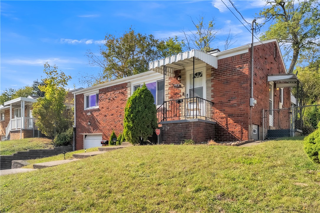 Banksville/Westwood, Pennsylvania 15216, United States, 3 Bedrooms Bedrooms, ,2 BathroomsBathrooms,Residential,Contingent,223938