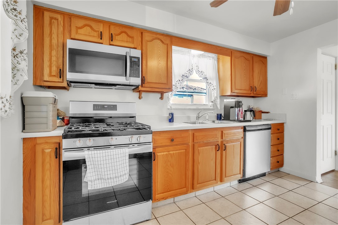 Banksville/Westwood, Pennsylvania 15216, United States, 3 Bedrooms Bedrooms, ,2 BathroomsBathrooms,Residential,Contingent,223938