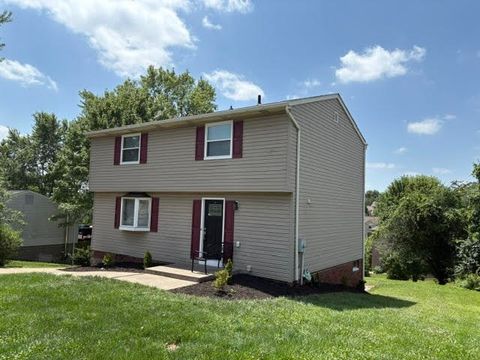 Photo of 183 Old Ridge Rd, Coraopolis, PA 15108 (MLS # 1763430)