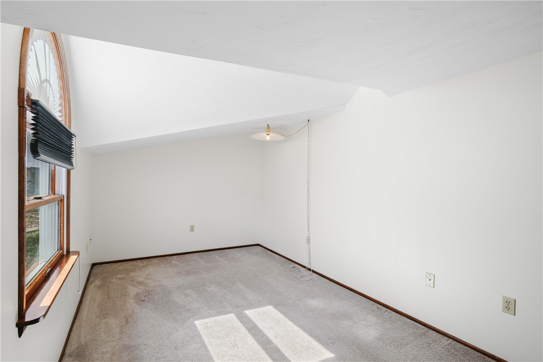 McKees Rocks, Pennsylvania 15136, United States, 3 Bedrooms Bedrooms, ,2 BathroomsBathrooms,Residential,Contingent,83847