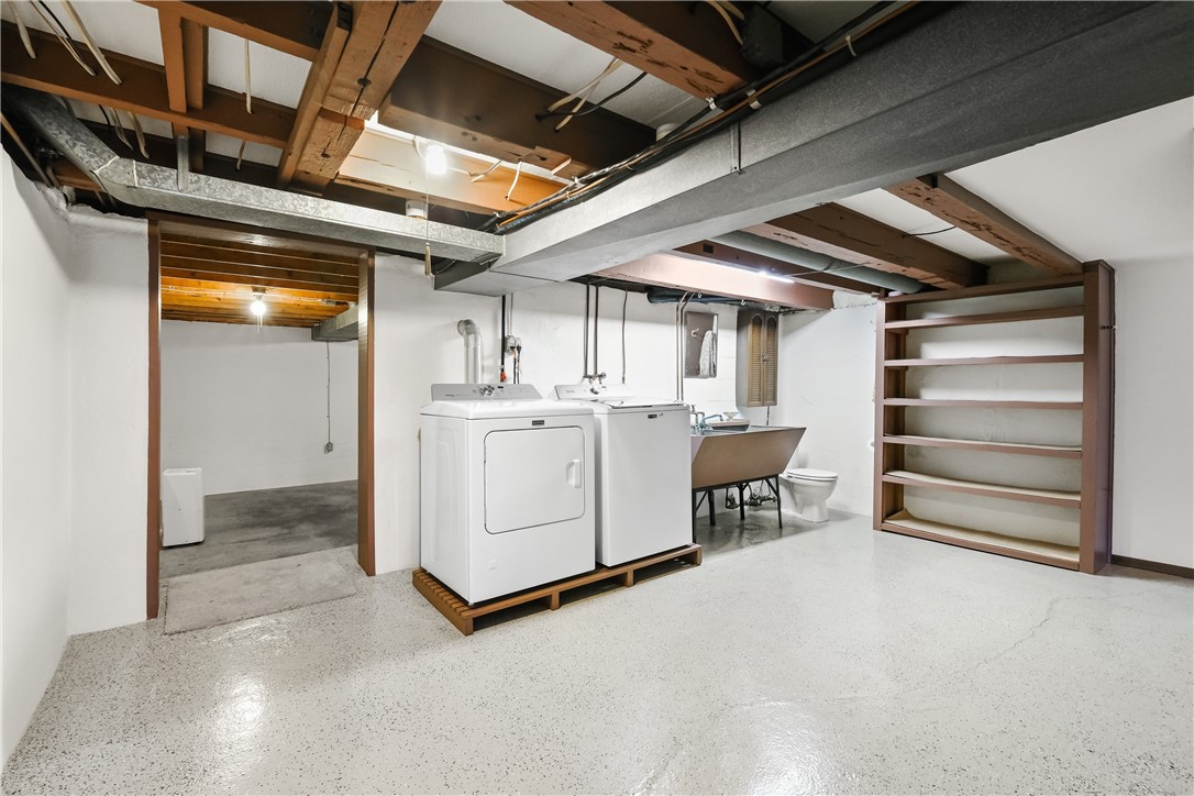 McKees Rocks, Pennsylvania 15136, United States, 3 Bedrooms Bedrooms, ,2 BathroomsBathrooms,Residential,Contingent,83847