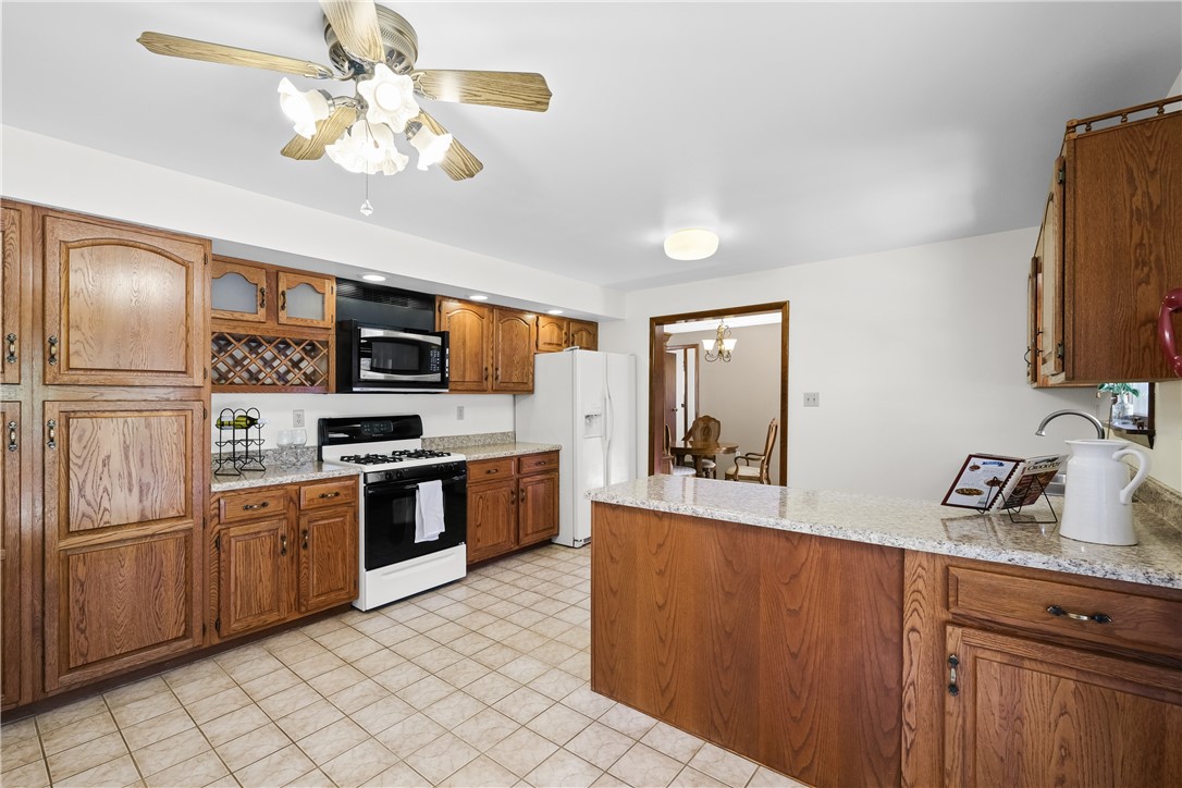 McKees Rocks, Pennsylvania 15136, United States, 3 Bedrooms Bedrooms, ,2 BathroomsBathrooms,Residential,Contingent,83847