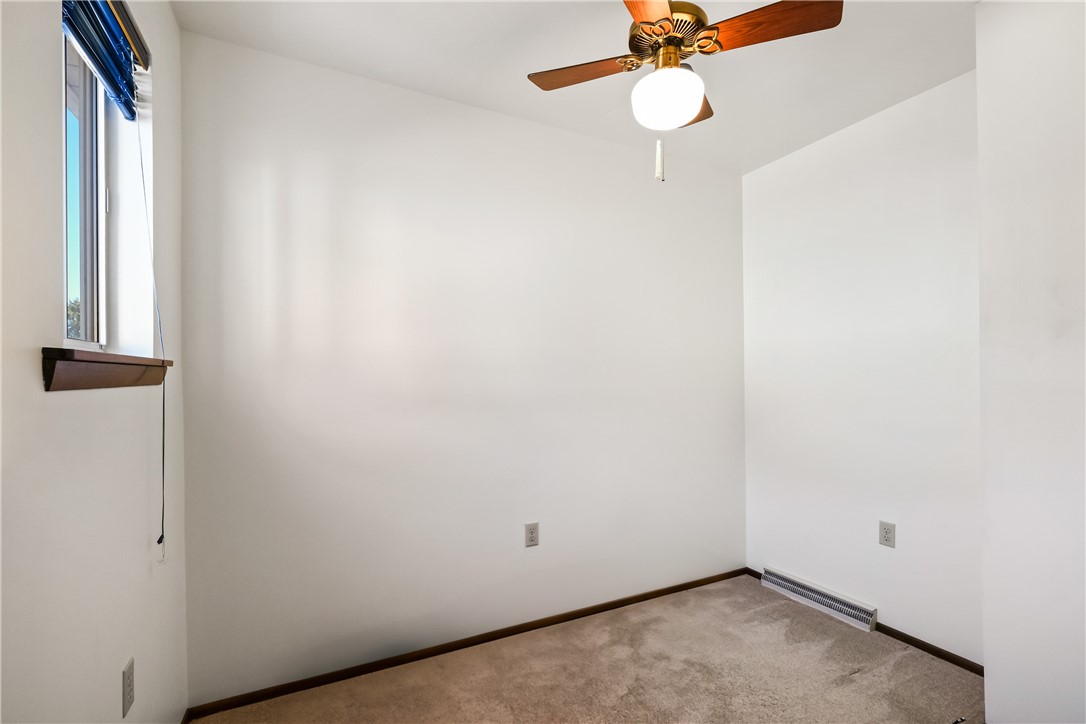 McKees Rocks, Pennsylvania 15136, United States, 3 Bedrooms Bedrooms, ,2 BathroomsBathrooms,Residential,Contingent,83847