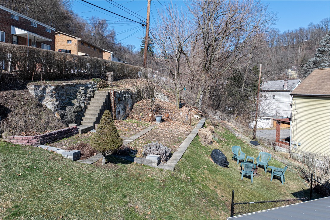 McKees Rocks, Pennsylvania 15136, United States, 3 Bedrooms Bedrooms, ,2 BathroomsBathrooms,Residential,Contingent,83847