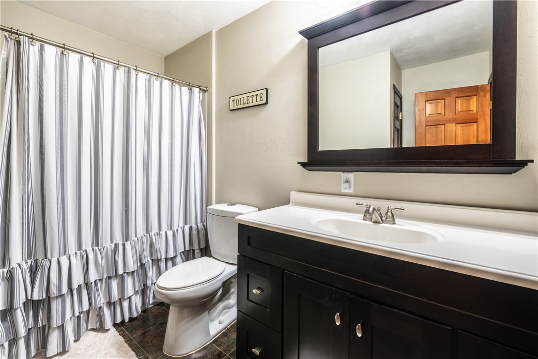 Winfield Twp, Pennsylvania 16023, United States, 4 Bedrooms Bedrooms, ,3 BathroomsBathrooms,Residential,Active,241989