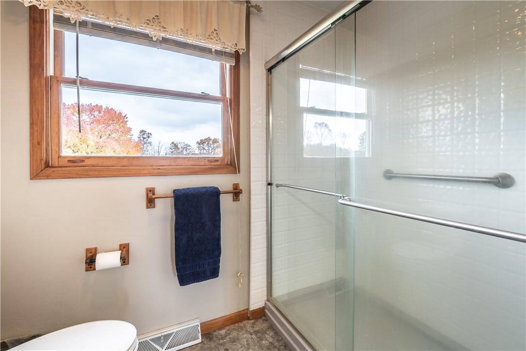 Winfield Twp, Pennsylvania 16023, United States, 4 Bedrooms Bedrooms, ,3 BathroomsBathrooms,Residential,Active,241989