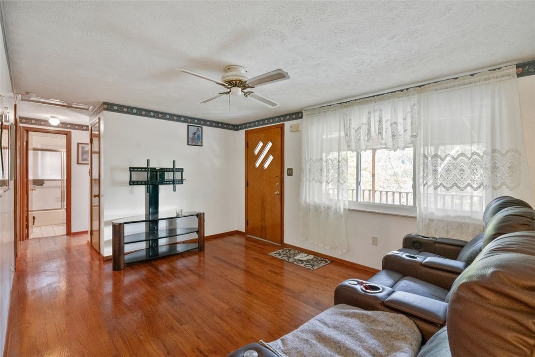 100 Longvue Dr