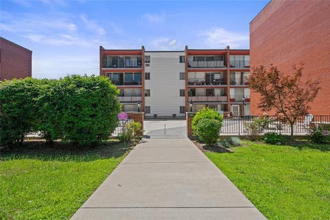 Photo for 446 HOODRIDGE DRIVE 307