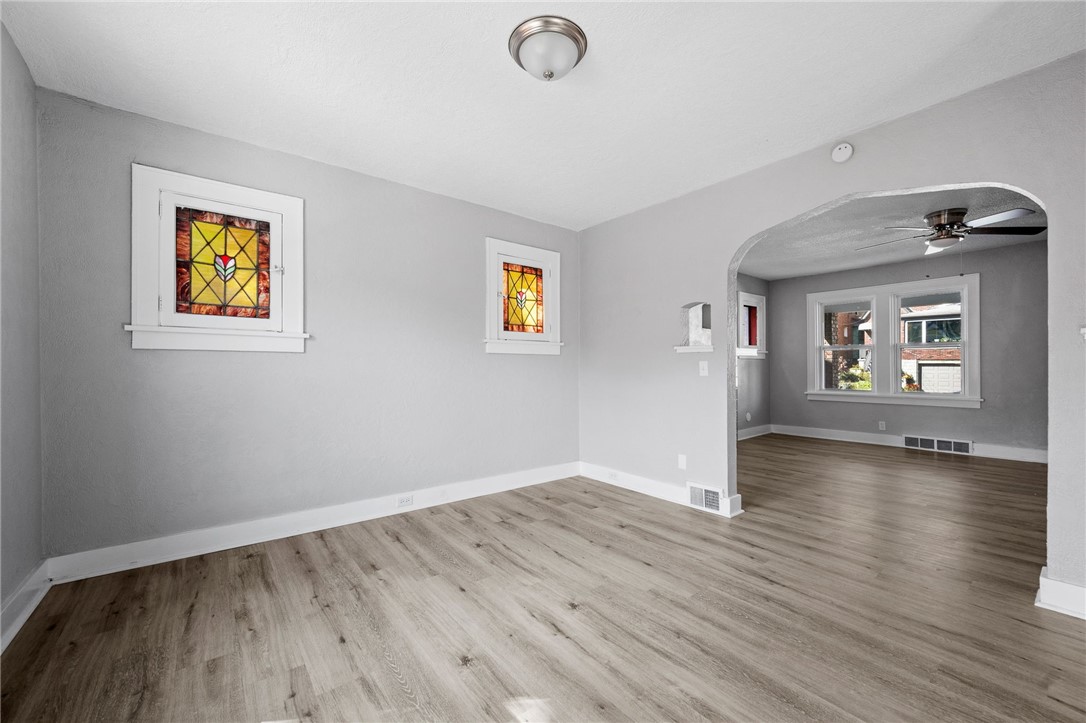 47 Bellanca Ave Ave, Brentwood, Pennsylvania image 18