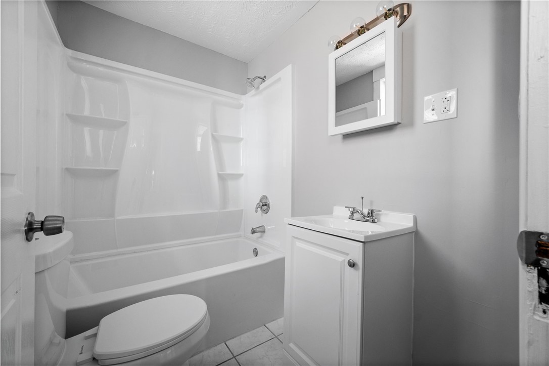 47 Bellanca Ave Ave, Brentwood, Pennsylvania image 26