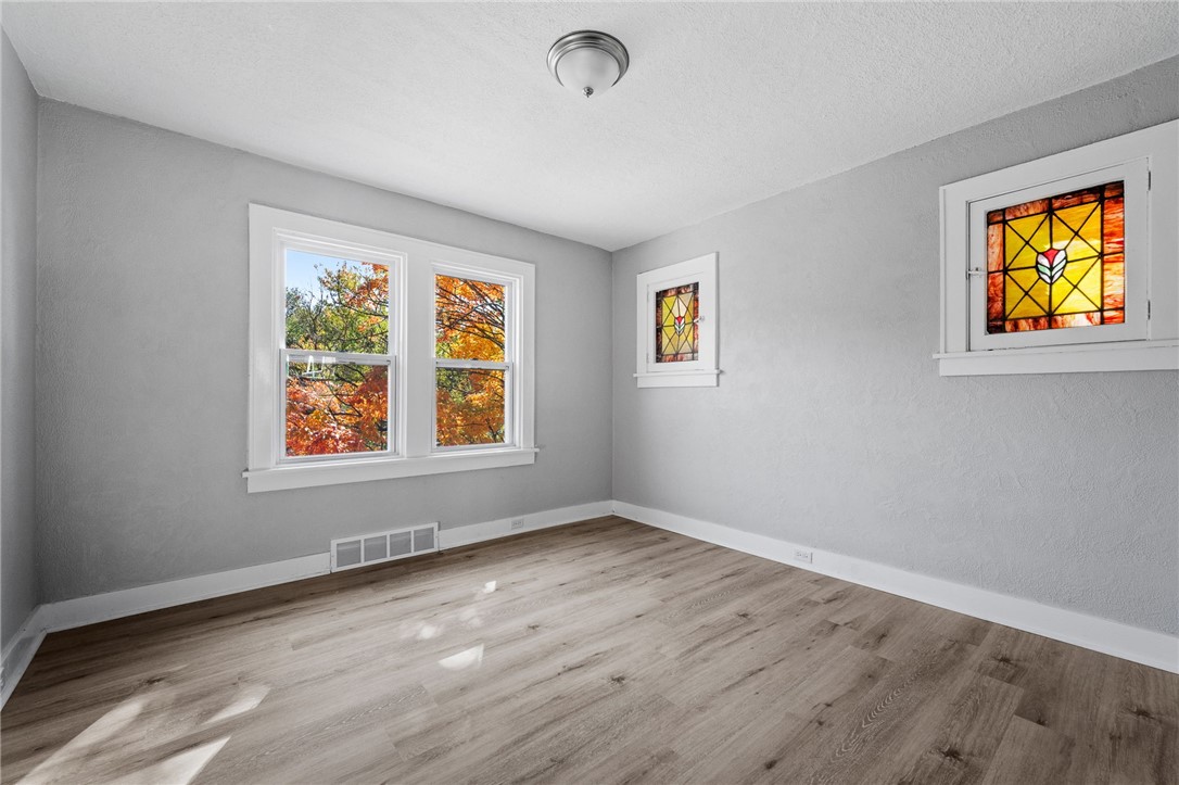 47 Bellanca Ave Ave, Brentwood, Pennsylvania image 19