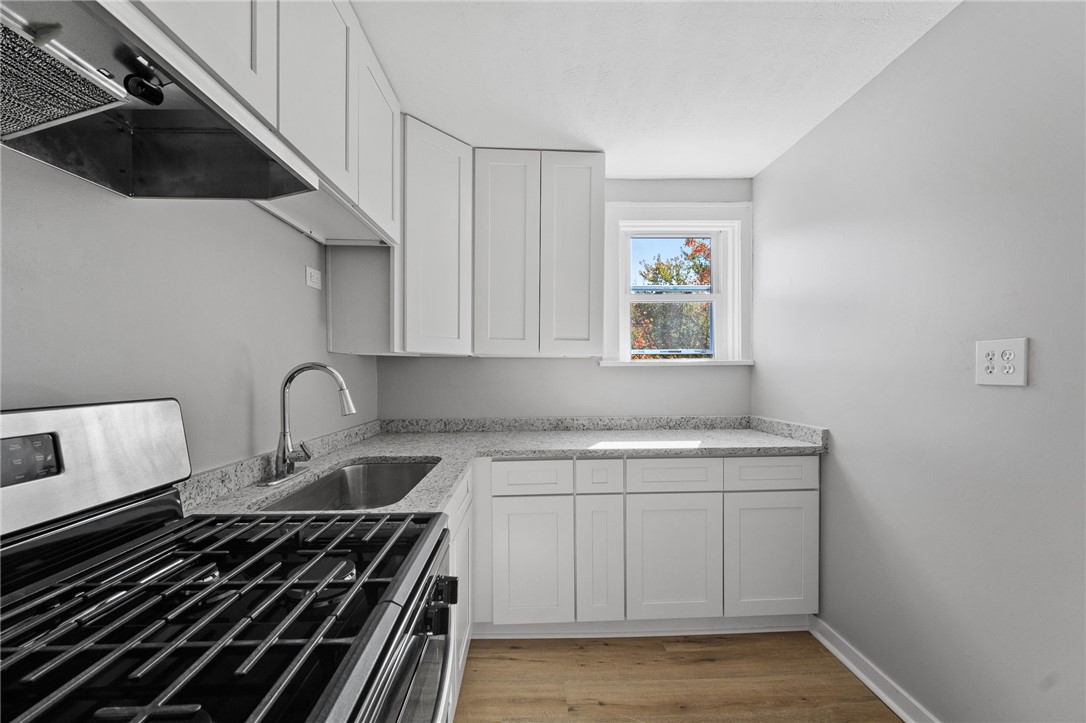 47 Bellanca Ave Ave, Brentwood, Pennsylvania image 17