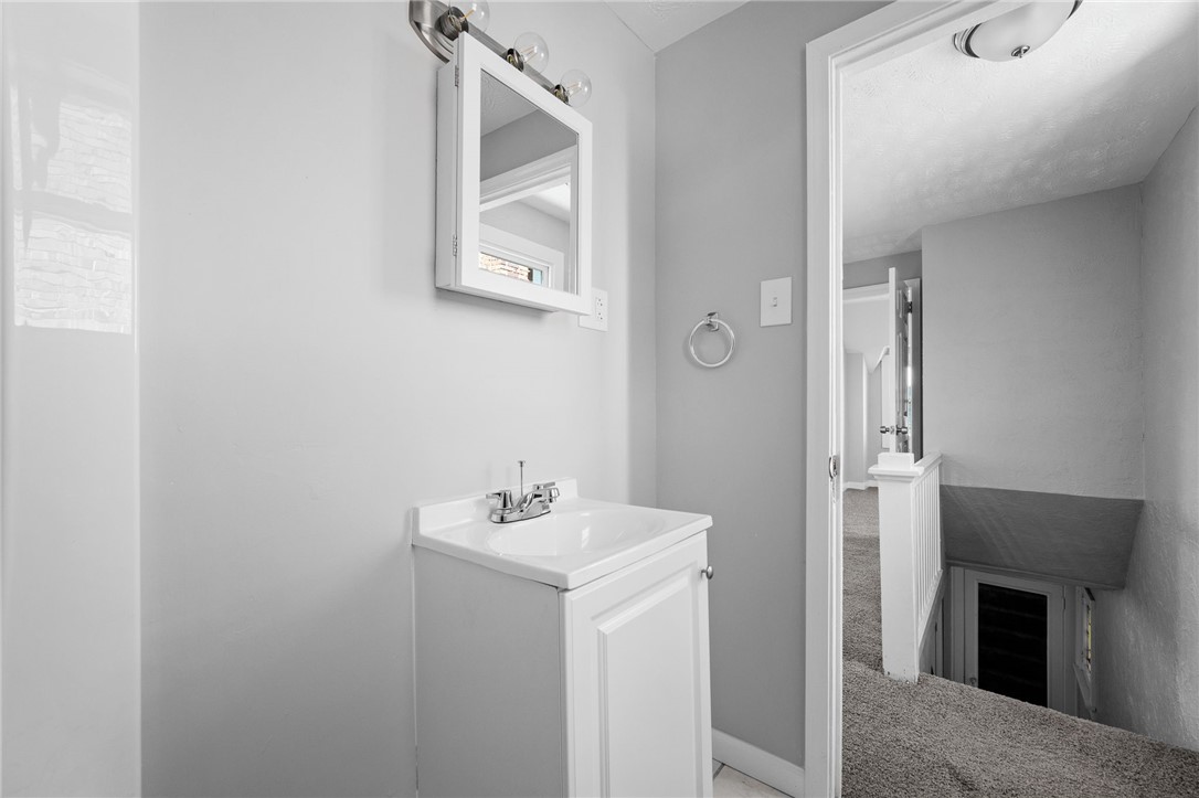 47 Bellanca Ave Ave, Brentwood, Pennsylvania image 24