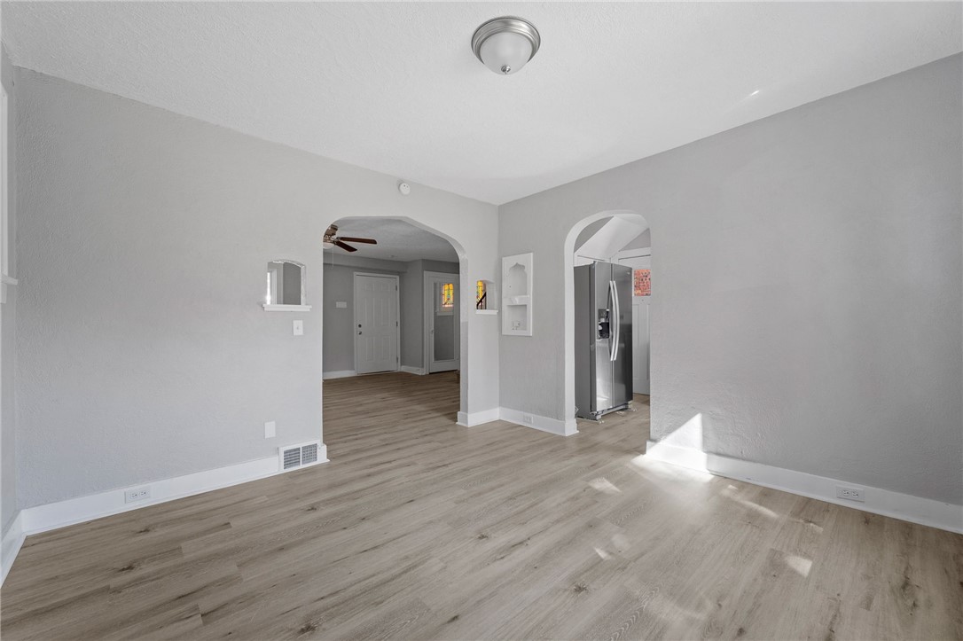 47 Bellanca Ave Ave, Brentwood, Pennsylvania image 10