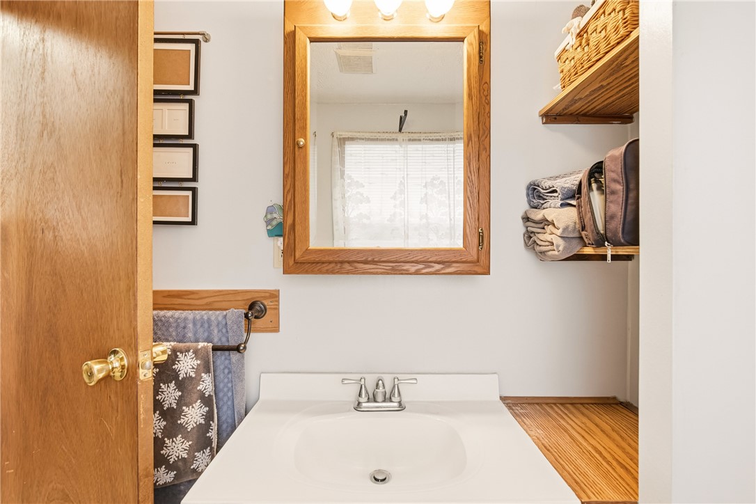 Somerset Twp, Pennsylvania 15501, United States, 4 Bedrooms Bedrooms, ,3 BathroomsBathrooms,Residential,Pending,236307