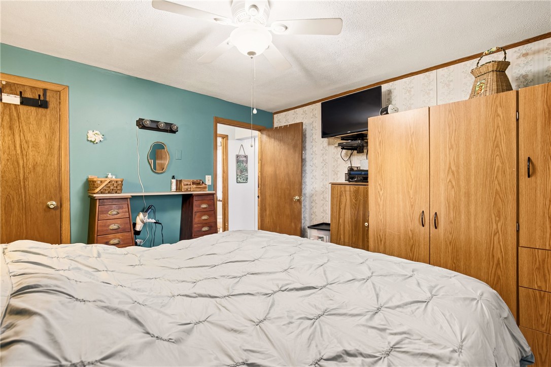 Somerset Twp, Pennsylvania 15501, United States, 4 Bedrooms Bedrooms, ,3 BathroomsBathrooms,Residential,Pending,236307