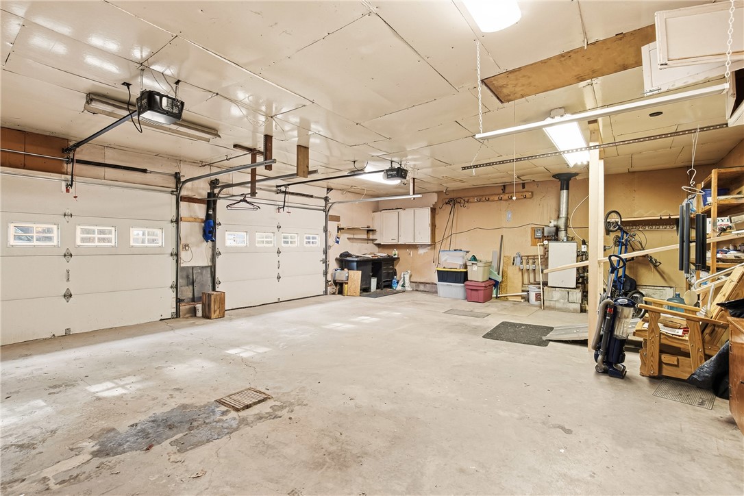 Somerset Twp, Pennsylvania 15501, United States, 4 Bedrooms Bedrooms, ,3 BathroomsBathrooms,Residential,Pending,236307