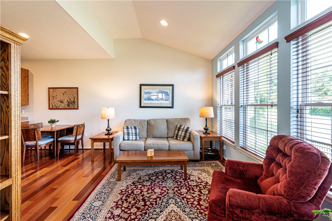 Unity Twp, Pennsylvania 15601, United States, 3 Bedrooms Bedrooms, ,4 BathroomsBathrooms,Residential,Pending,181003