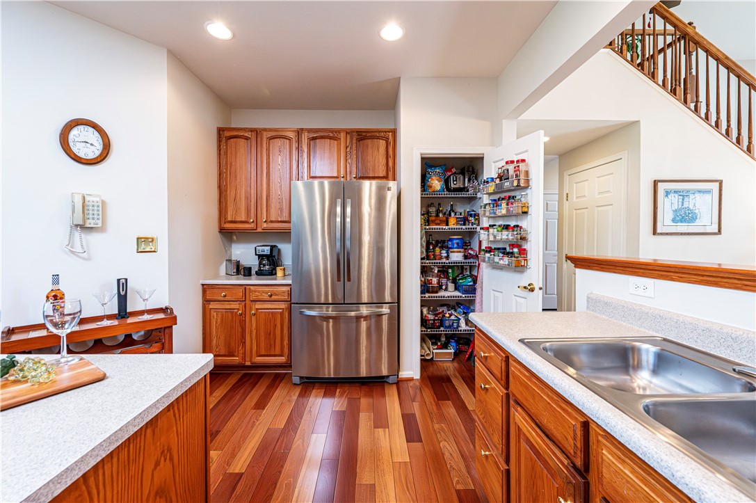 Unity Twp, Pennsylvania 15601, United States, 3 Bedrooms Bedrooms, ,4 BathroomsBathrooms,Residential,Pending,181003