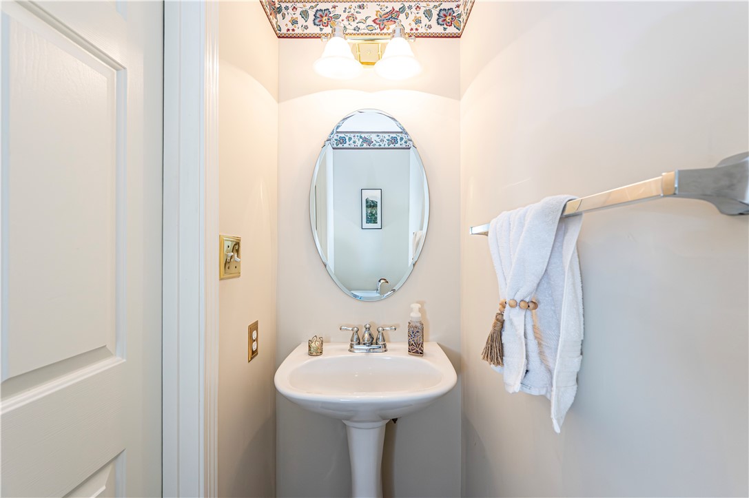 Unity Twp, Pennsylvania 15601, United States, 3 Bedrooms Bedrooms, ,4 BathroomsBathrooms,Residential,Pending,181003