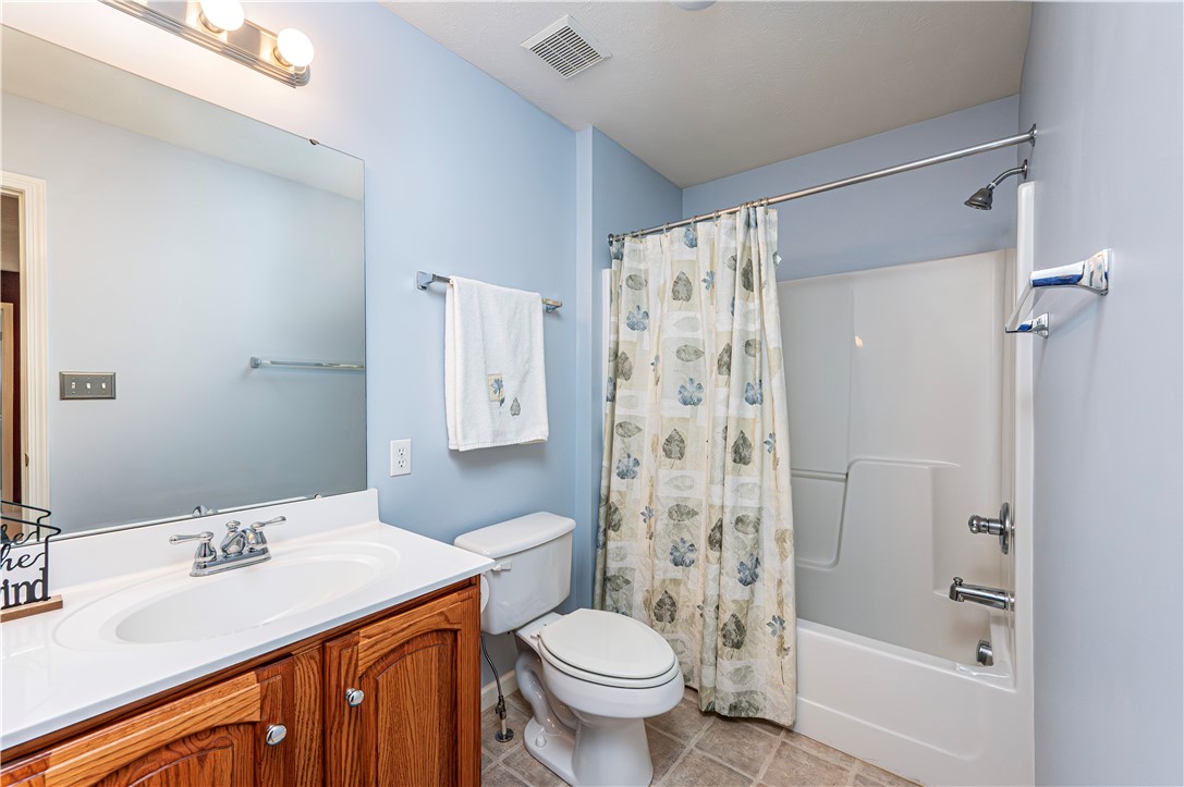 Unity Twp, Pennsylvania 15601, United States, 3 Bedrooms Bedrooms, ,4 BathroomsBathrooms,Residential,Pending,181003