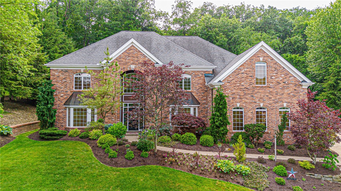 Photo 1 of 44 of 205 Woodridge Ct house