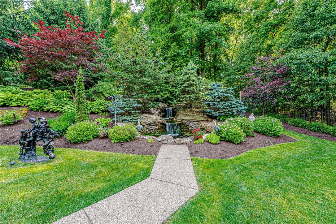 Photo 41 of 44 of 205 Woodridge Ct house