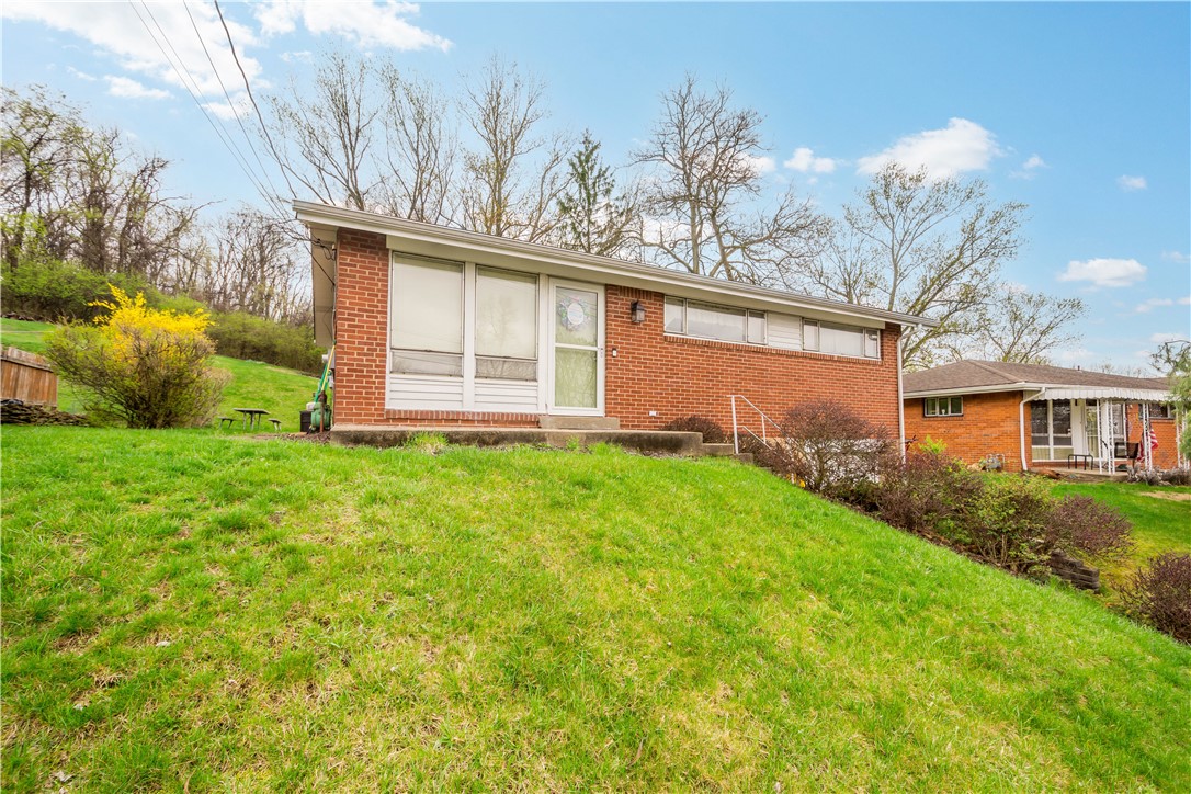 24 Woodruff Drive Dr, Carnegie, Pennsylvania image 2