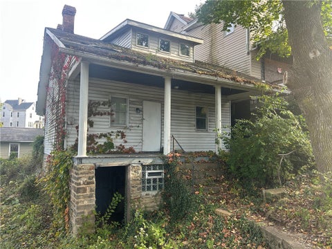 Homes For Sale - 203 Wood St St<br/> Belle Vernon, PA 15012