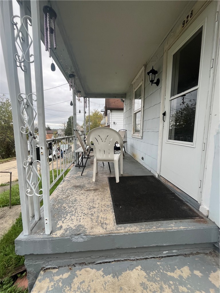 928 Locust Avenue