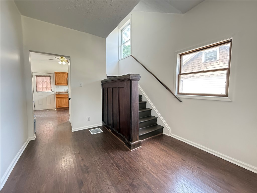 Greenville Boro - Mer, Pennsylvania 16125, United States, 3 Bedrooms Bedrooms, ,1 BathroomBathrooms,Residential,Active,88836