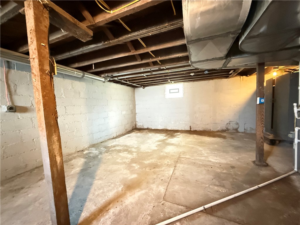 Greenville Boro - Mer, Pennsylvania 16125, United States, 3 Bedrooms Bedrooms, ,1 BathroomBathrooms,Residential,Active,88836