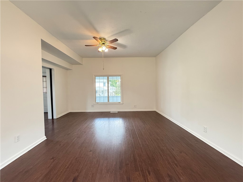 Greenville Boro - Mer, Pennsylvania 16125, United States, 3 Bedrooms Bedrooms, ,1 BathroomBathrooms,Residential,Active,88836