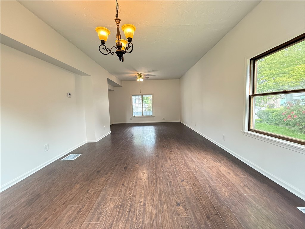 Greenville Boro - Mer, Pennsylvania 16125, United States, 3 Bedrooms Bedrooms, ,1 BathroomBathrooms,Residential,Active,88836